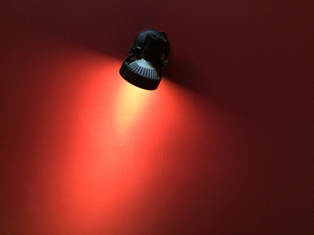Oprawy oświetleniowe – oświetlenie na ścianę