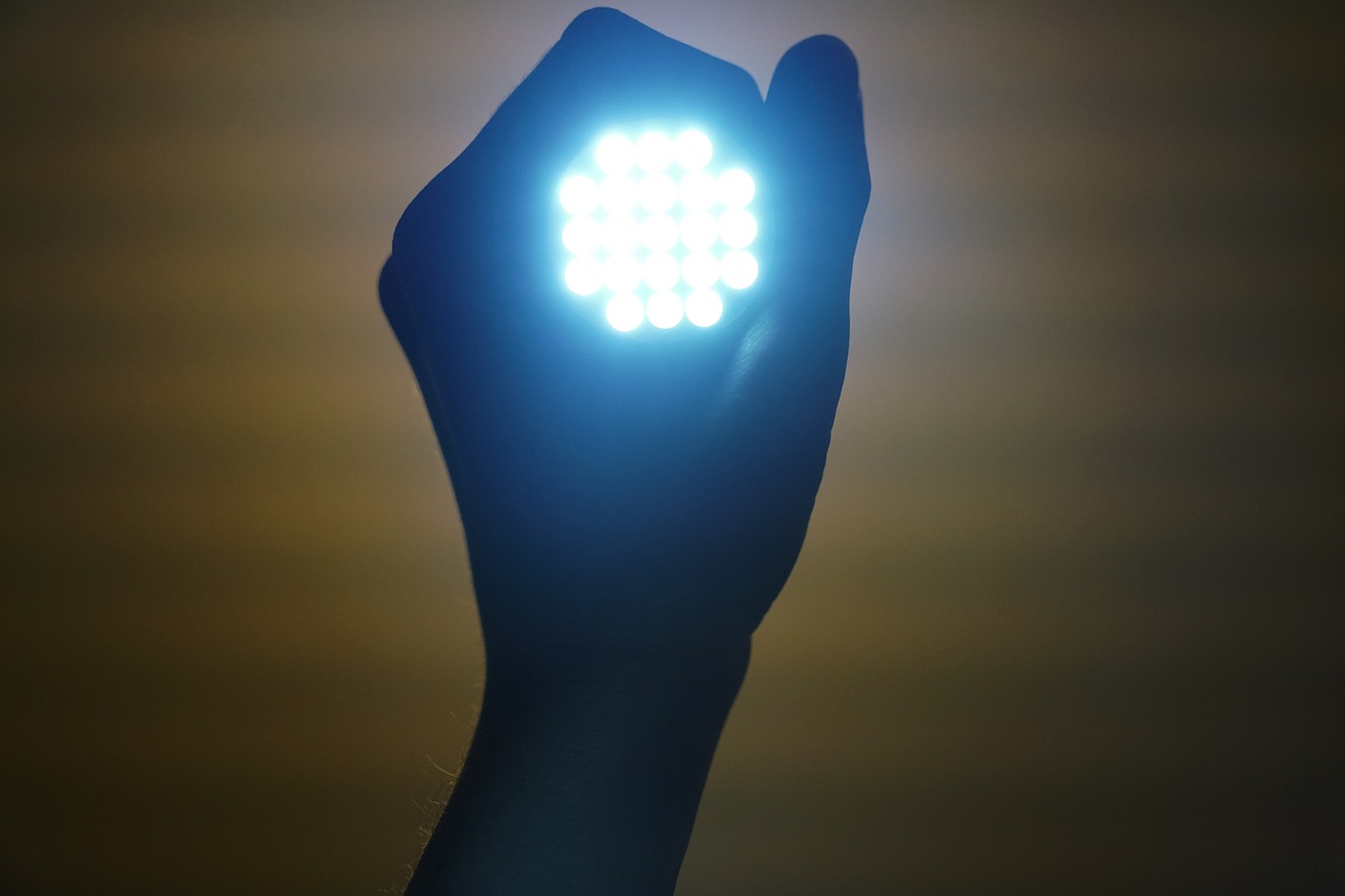 Kreatywne i inspirujące projekty oświetlenia LED: Nowe trendy i innowacje